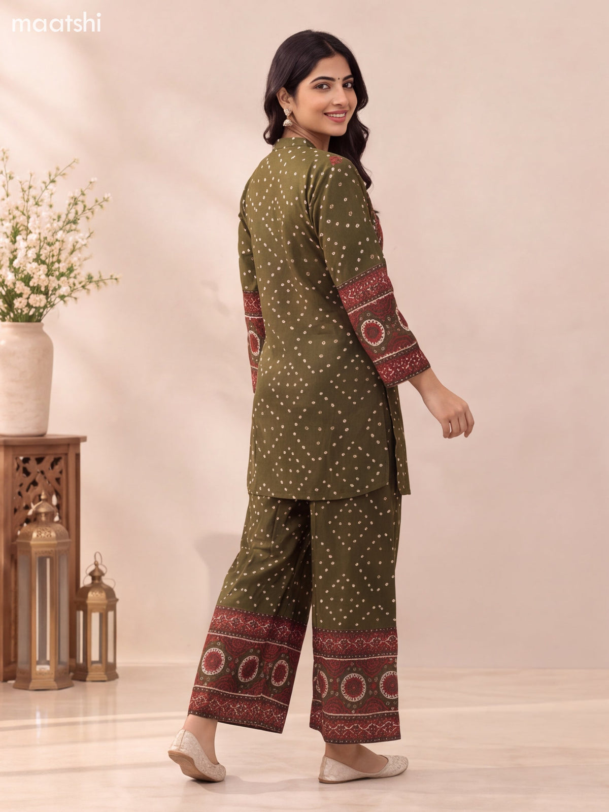 Sap Green Cotton Printed & Embroidery Work Short Co-ord Set