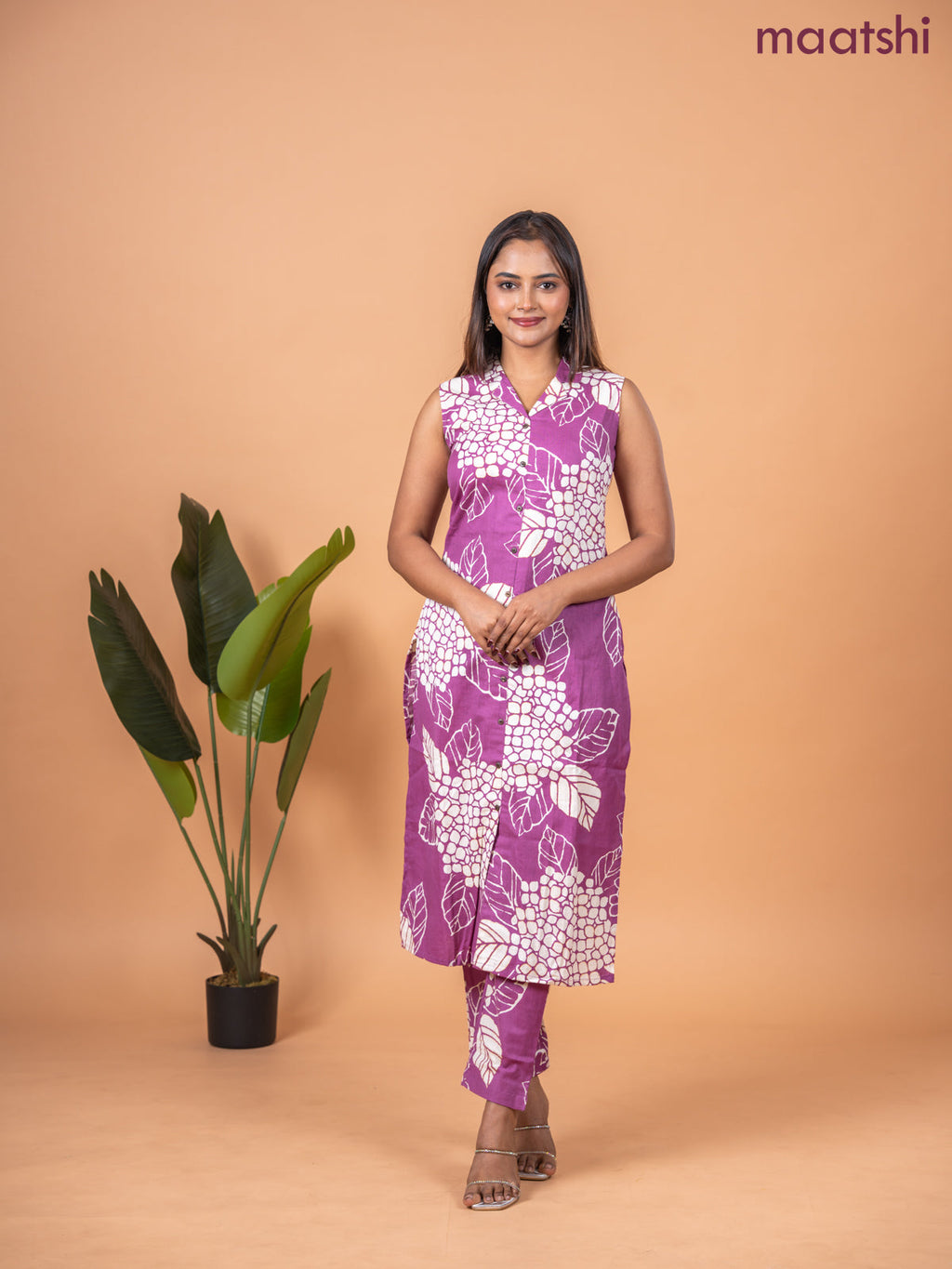 Cotton co-ord set mauve pink and beige with allover prints & collar neck pattern and straight cut pant & sleeve attached