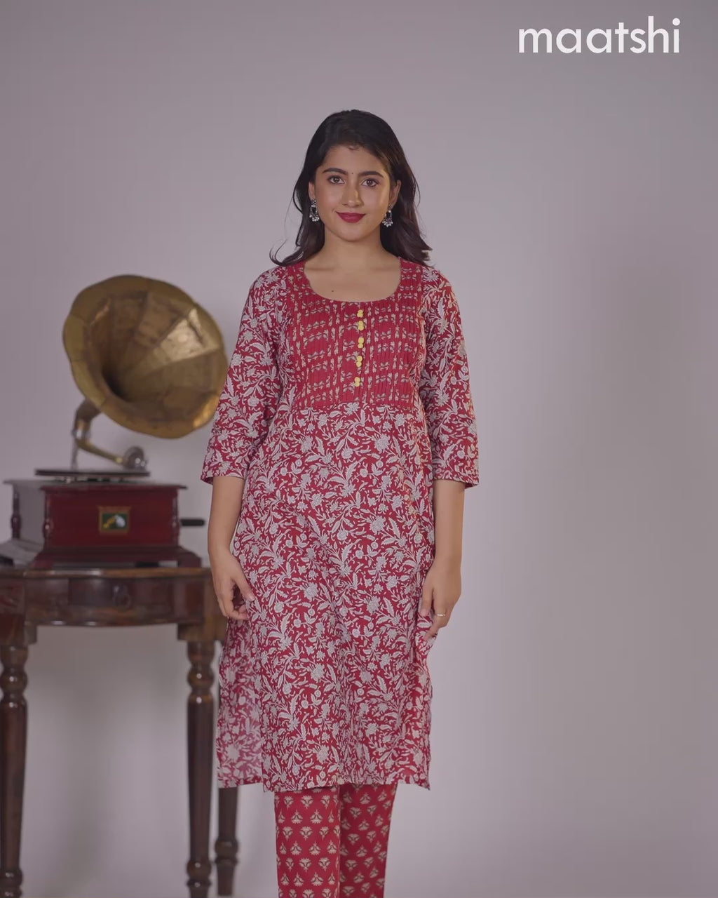 Cotton kurti maroon with allover floral prints & simple neck pattern and straight cut pant