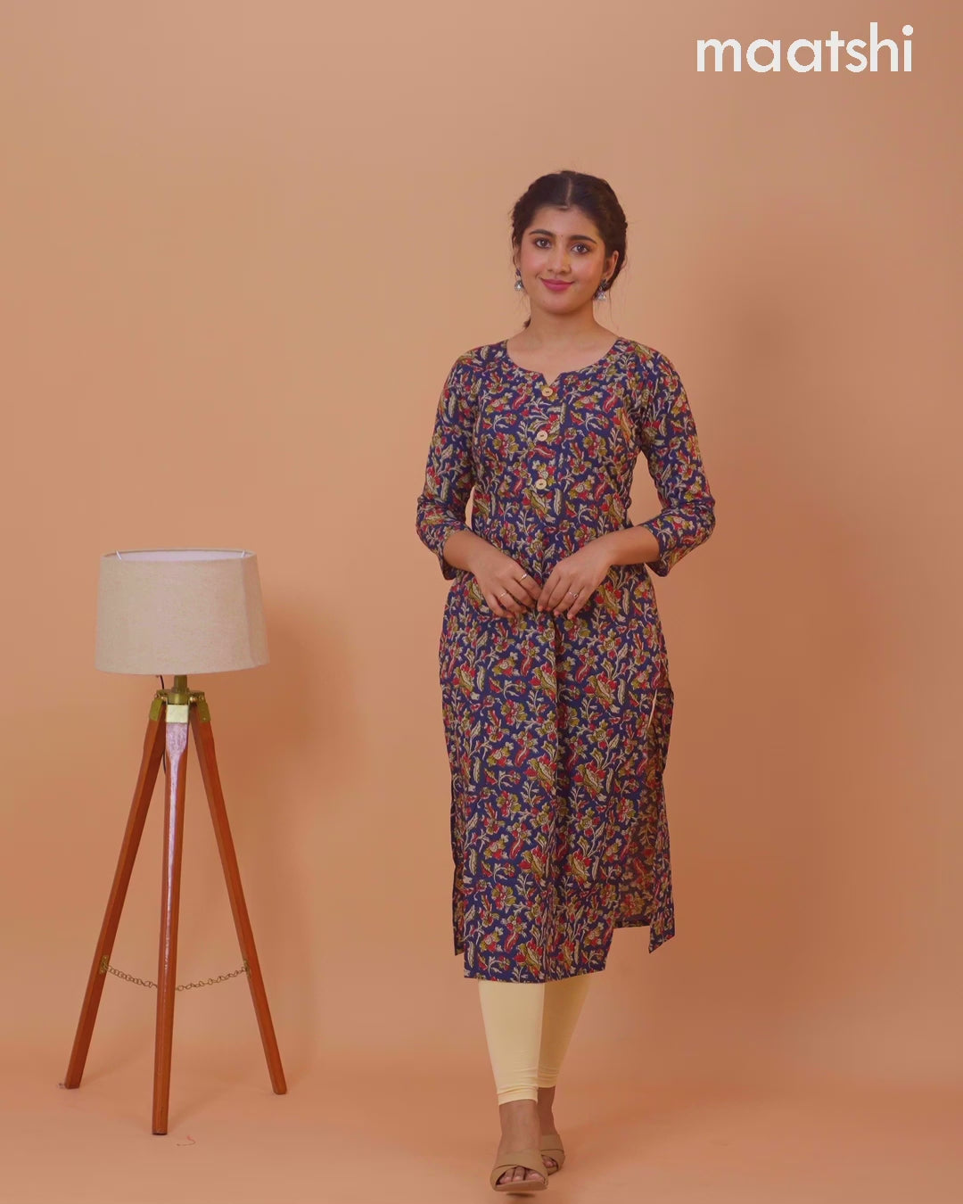 Cotton kurti blue with kalamkari prints & simple neck pattern and without pant