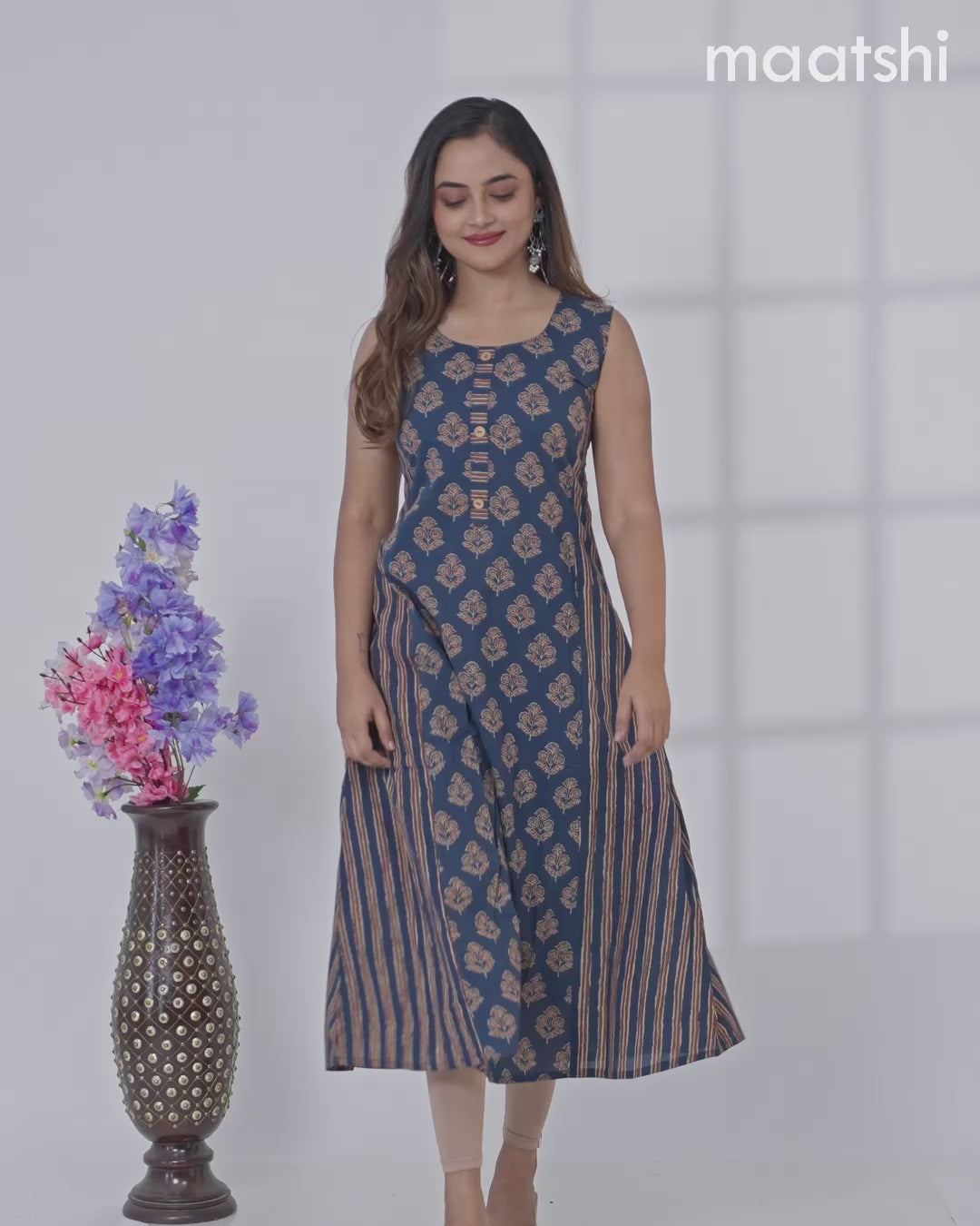 Cotton anarkali kurti blue and with floral butta prints without pant
