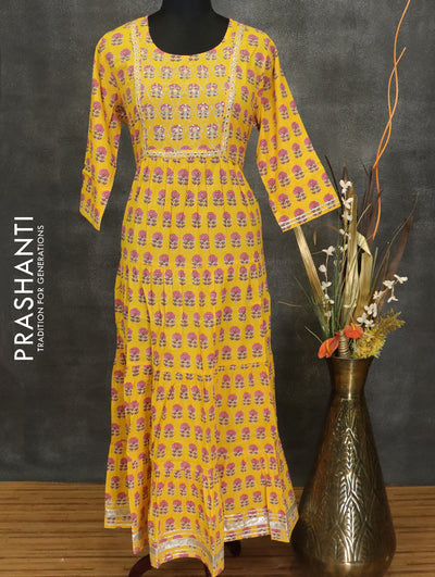 Cotton readymade kurti yellow with mirror embroided neck pattern