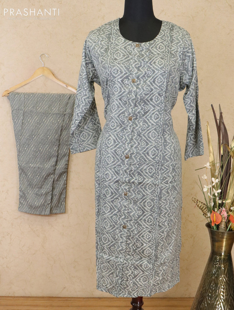 Slub cotton readymade kurti grey with allover bandhani prints & patch work neck pattern and straight cut pant