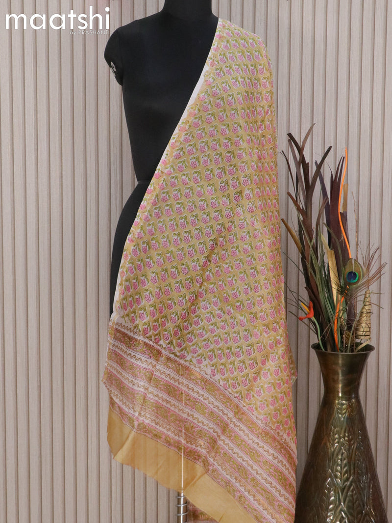 Chanderi dupatta sandal with floral butta prints and small zari woven border