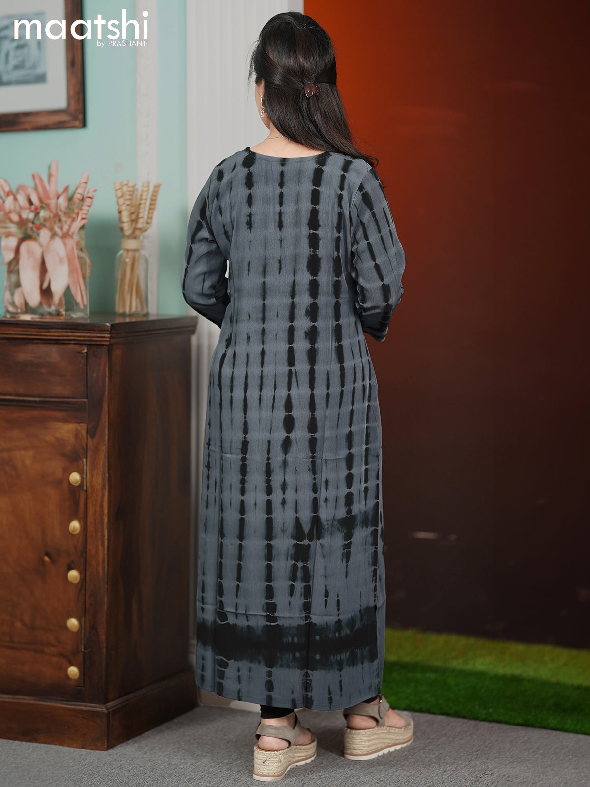 Chiffon kurti grey with tie & dye prints embroidery mirror work neck pattern without pant