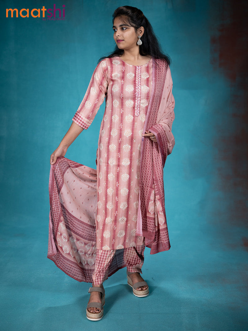 Slub cotton readymade kurti set peach pink shade with allover prints & simple neck pattern and straight cut pant & printed dupatta